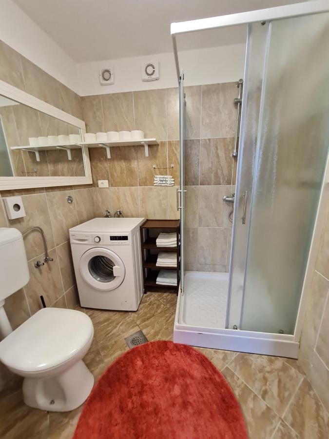 Holiday Home "Mala Kuca " With Heated Pool Pula Exterior foto