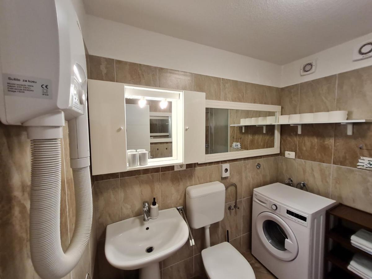 Holiday Home "Mala Kuca " With Heated Pool Pula Exterior foto