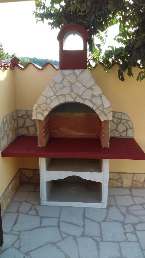 Holiday Home "Mala Kuca " With Heated Pool Pula Exterior foto